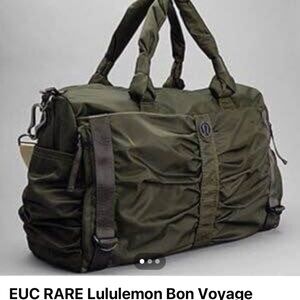 lululemon athletica Bon Voyage gym bag duffle bag